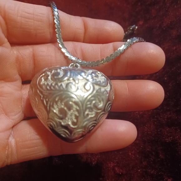 Puffed Heart Necklace 24" - Picture 9 of 12